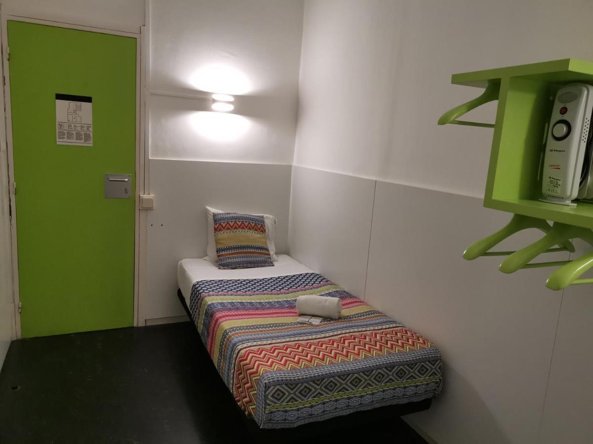 Youth Hostel - Central And Basic Universitat Barcelona Eksteriør bilde